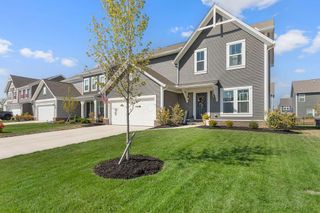 1042 Queen Bee, Grove City, OH 43123