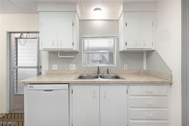 275 Boros DR, North Fort Myers, FL 33903