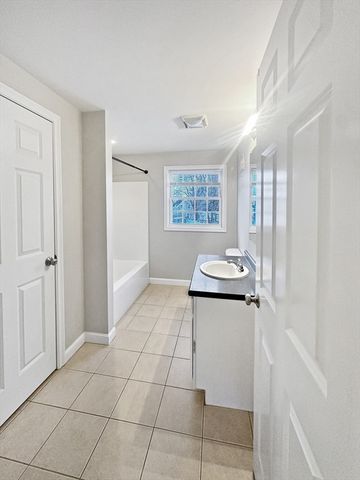 18 Ferry Street B, Lawrence, MA 01841