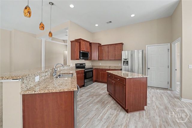 466 Stonebridge Circle, Savannah, GA 31419