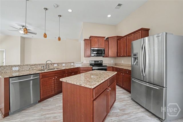 466 Stonebridge Circle, Savannah, GA 31419