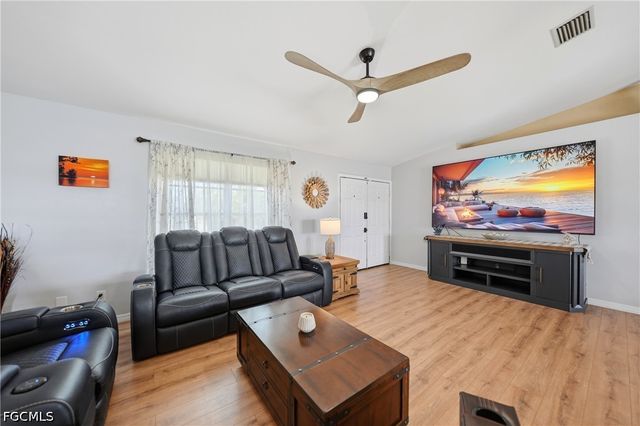 515 Gleason PKWY, Cape Coral, FL 33914