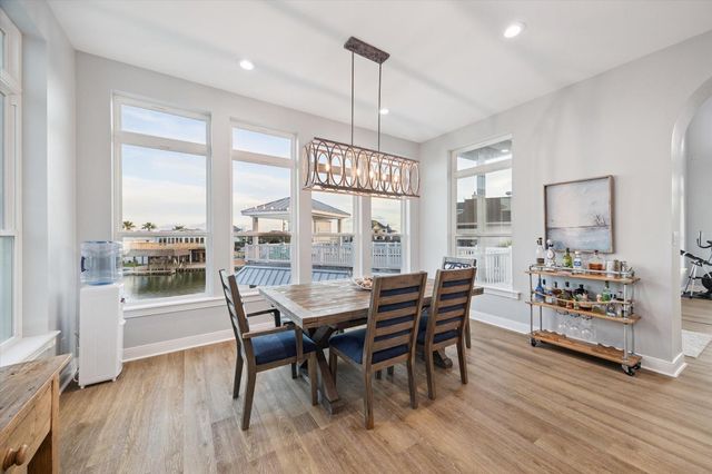 1335 Tiki Drive, Tiki Island, TX 77554