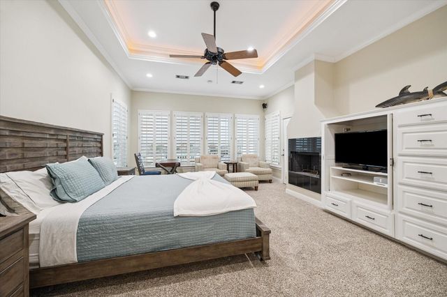 1335 Tiki Drive, Tiki Island, TX 77554