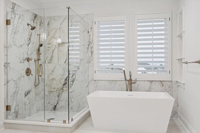 1335 Tiki Drive, Tiki Island, TX 77554