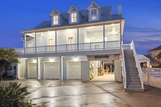 1335 Tiki Drive, Tiki Island, TX 77554