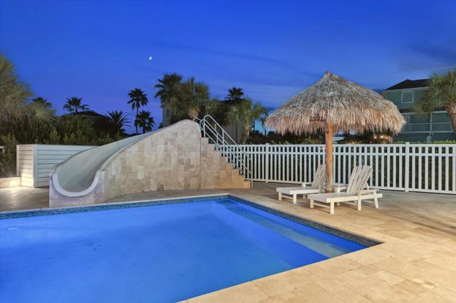 1335 Tiki Drive, Tiki Island, TX 77554