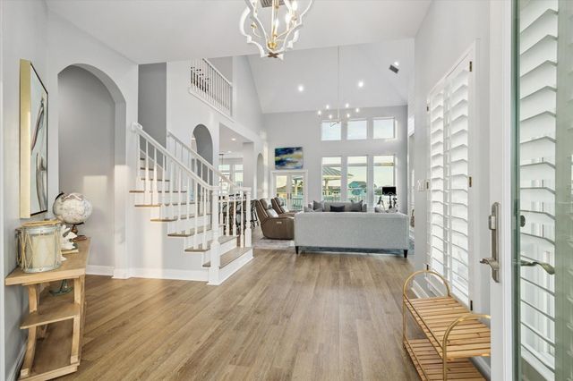 1335 Tiki Drive, Tiki Island, TX 77554