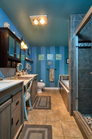 911 La Loma Drive, Medford, OR 97504