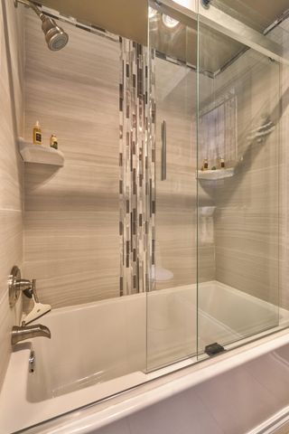 911 La Loma Drive, Medford, OR 97504