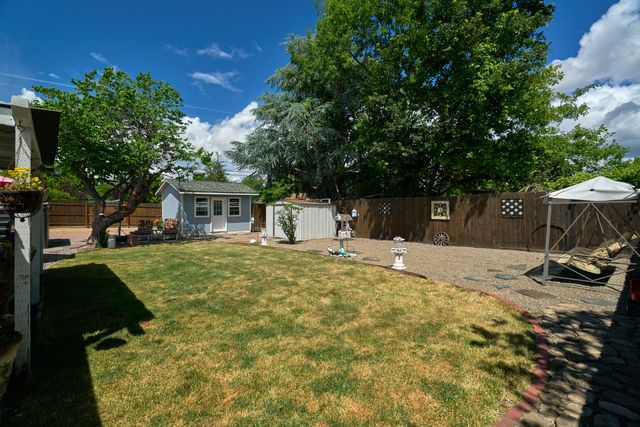 911 La Loma Drive, Medford, OR 97504