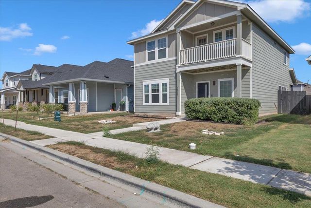223 Clearlake DR, Hutto, TX 78634