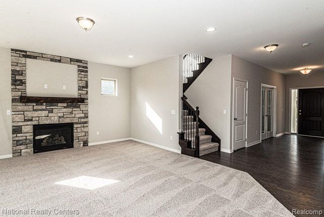 5591 Morgan Lake Drive, Clarkston, MI 48348
