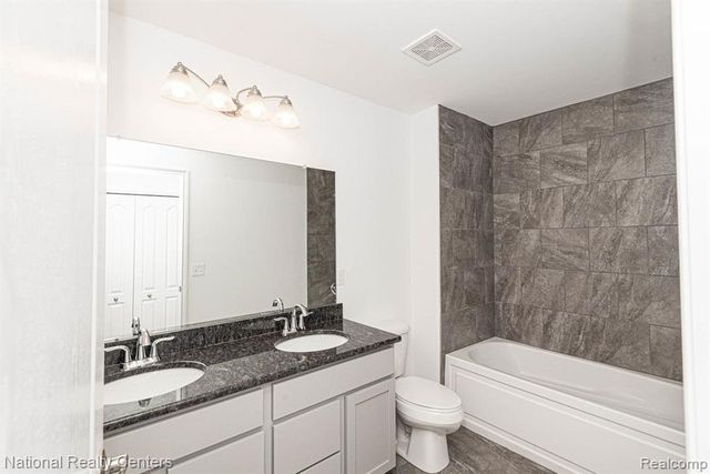 5591 Morgan Lake Drive, Clarkston, MI 48348