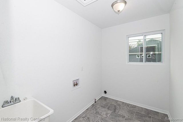 5591 Morgan Lake Drive, Clarkston, MI 48348
