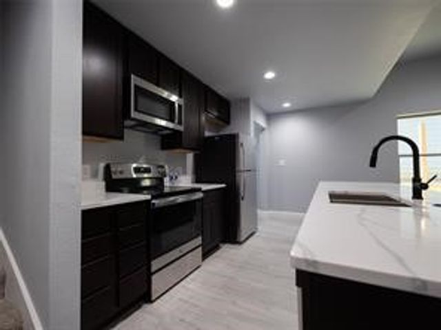 419 W Elm Street, Denison, TX 75020