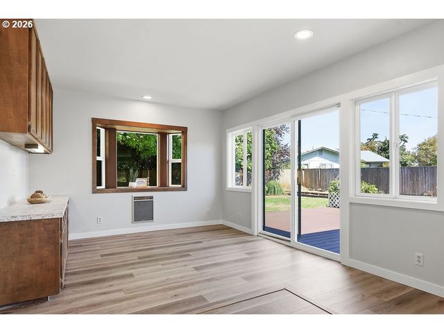 3470 HYACINTH St, Eugene, OR 97404