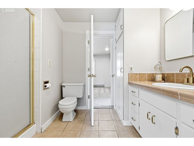 3470 HYACINTH St, Eugene, OR 97404