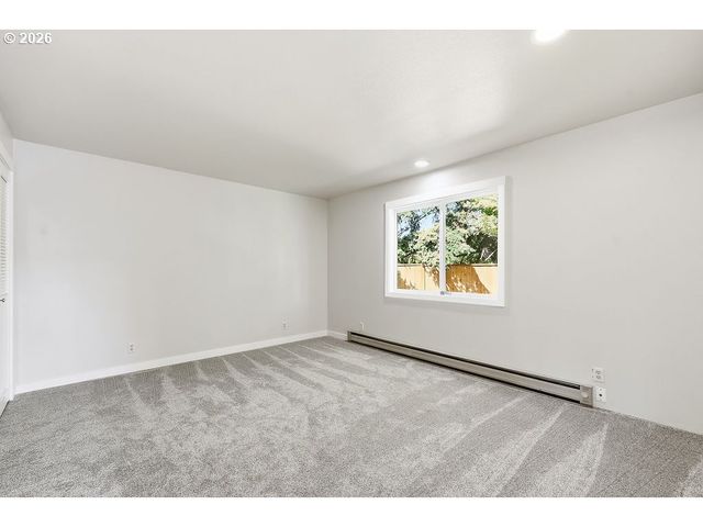 3470 HYACINTH St, Eugene, OR 97404