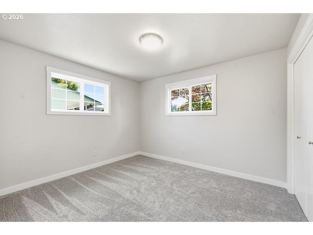 3470 HYACINTH St, Eugene, OR 97404