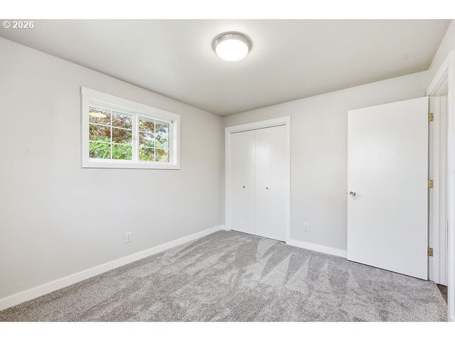 3470 HYACINTH St, Eugene, OR 97404