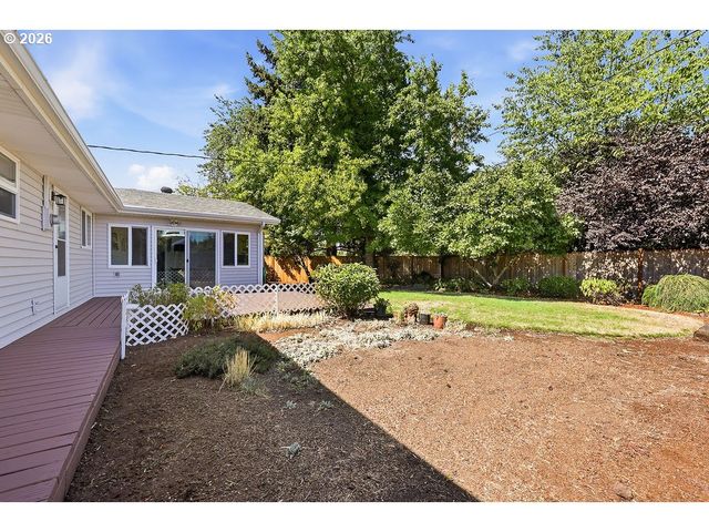 3470 HYACINTH St, Eugene, OR 97404