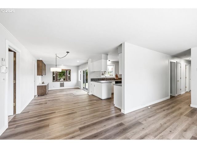 3470 HYACINTH St, Eugene, OR 97404