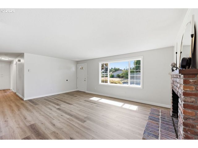 3470 HYACINTH St, Eugene, OR 97404