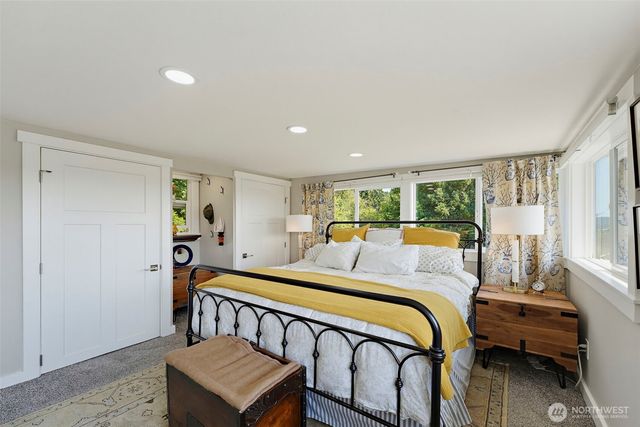 205 S Hartford, Bremerton, WA 98312