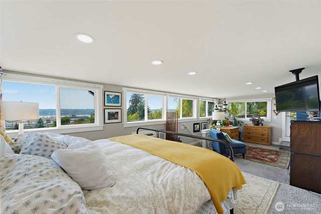205 S Hartford, Bremerton, WA 98312