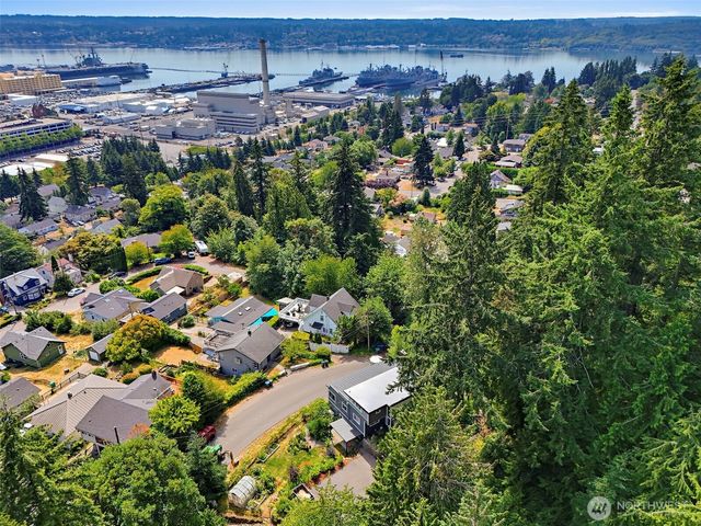205 S Hartford, Bremerton, WA 98312