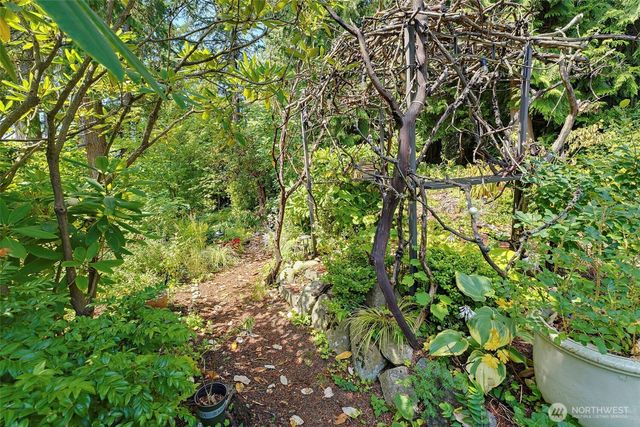 205 S Hartford, Bremerton, WA 98312