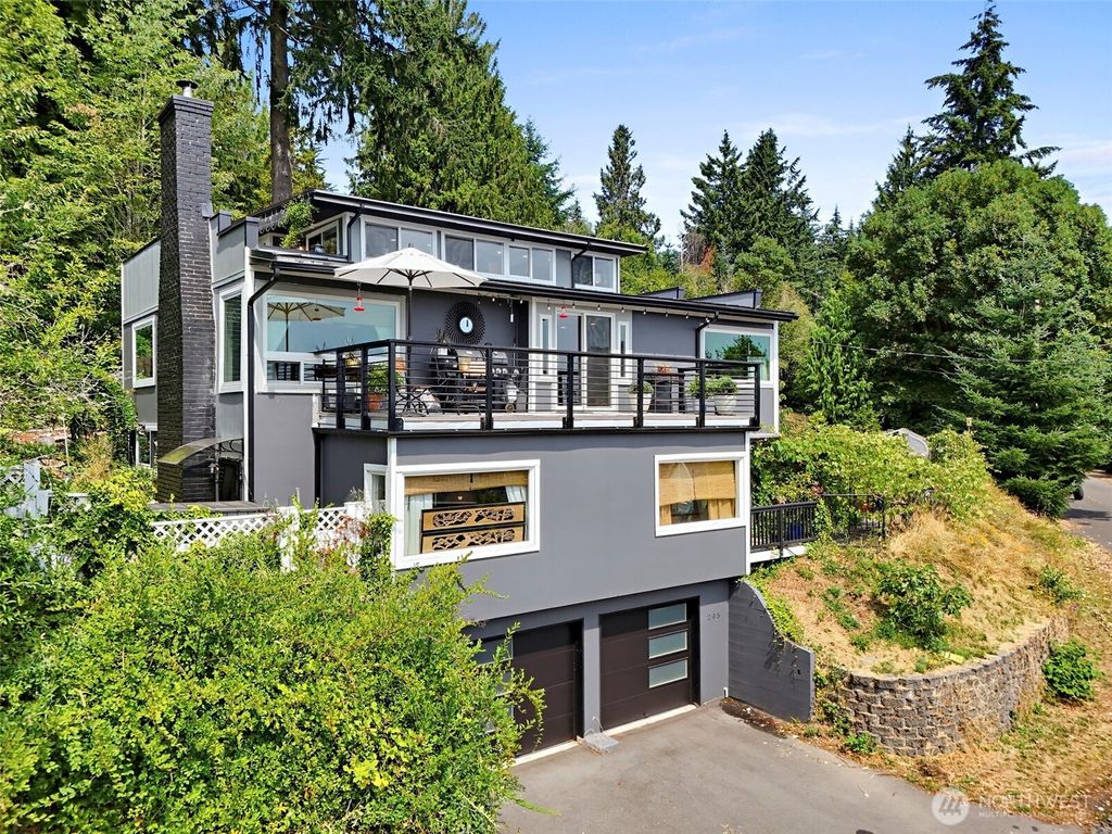 205 S Hartford, Bremerton, WA 98312