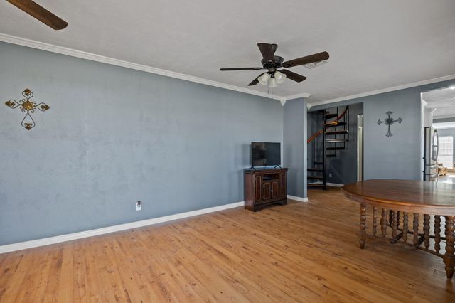 2006 Main Street, Danbury, TX 77534