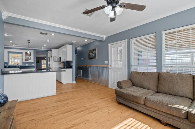 2006 Main Street, Danbury, TX 77534