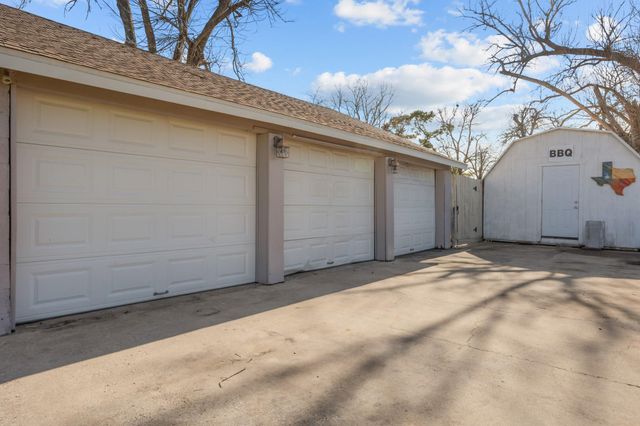 2006 Main Street, Danbury, TX 77534