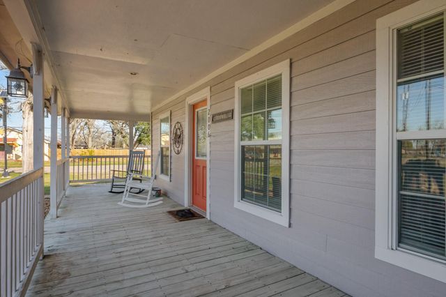 2006 Main Street, Danbury, TX 77534