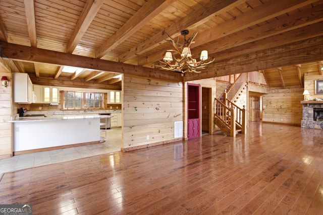 221 Laurel Circle, Dahlonega, GA 30533