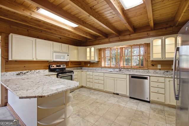 221 Laurel Circle, Dahlonega, GA 30533