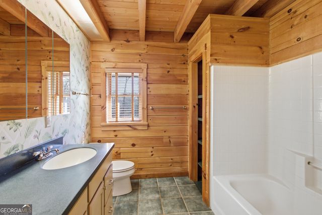 221 Laurel Circle, Dahlonega, GA 30533