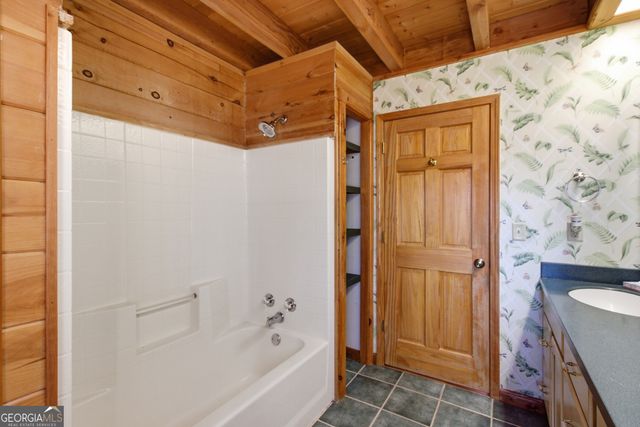 221 Laurel Circle, Dahlonega, GA 30533