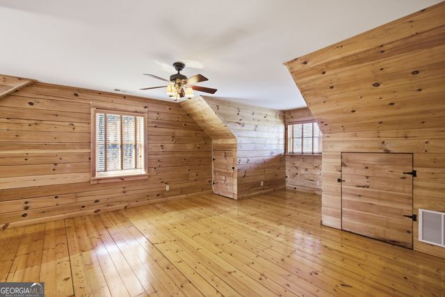 221 Laurel Circle, Dahlonega, GA 30533