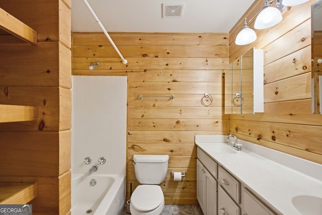 221 Laurel Circle, Dahlonega, GA 30533