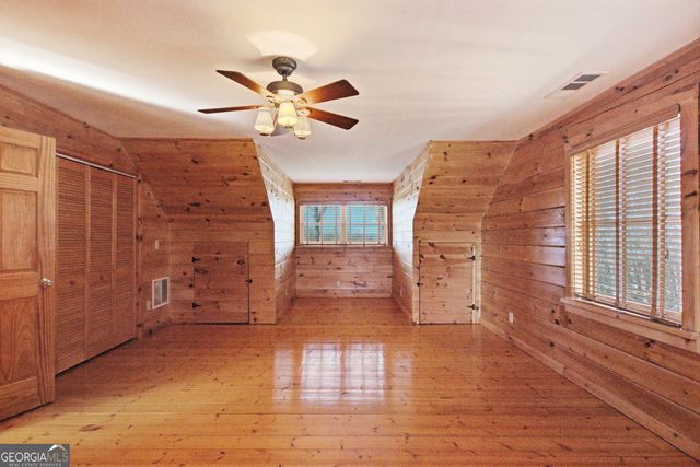 221 Laurel Circle, Dahlonega, GA 30533