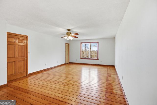 221 Laurel Circle, Dahlonega, GA 30533