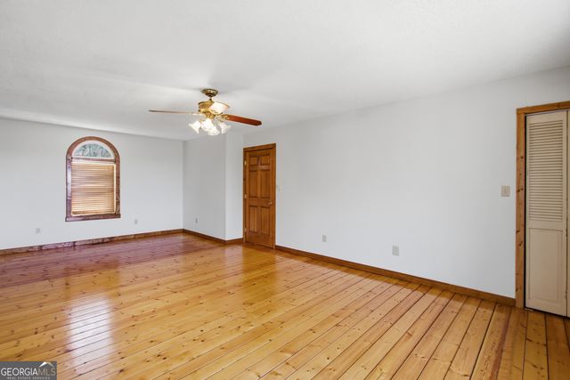 221 Laurel Circle, Dahlonega, GA 30533