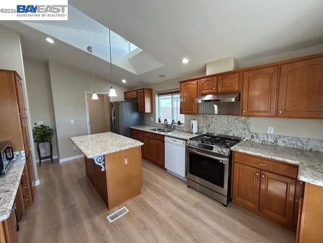 1200 W Winton 71, Hayward, CA 94545
