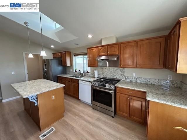 1200 W Winton 71, Hayward, CA 94545