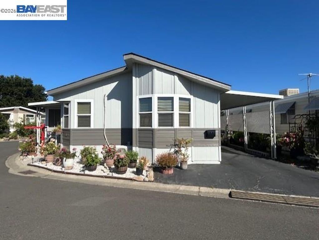 1200 W Winton 71, Hayward, CA 94545