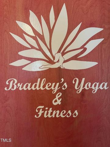 2318 Gathering Square Court, Fuquay Varina, NC 27526